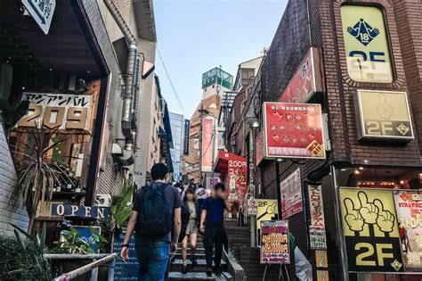 渋谷ホテル カップル - 愛と秘密の交差点